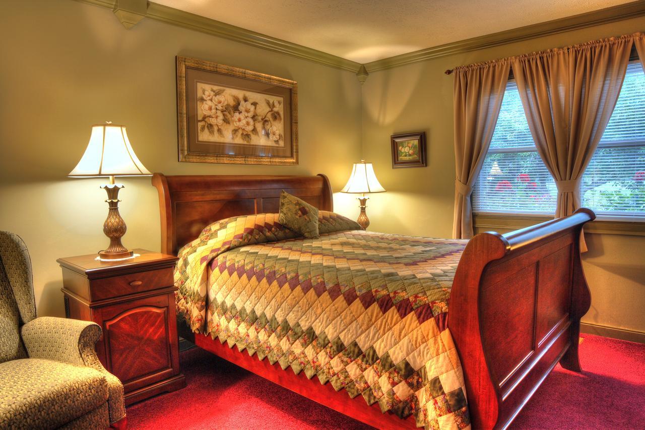 Los Gatos Bed & Breakfast Penn Yan Kültér fotó